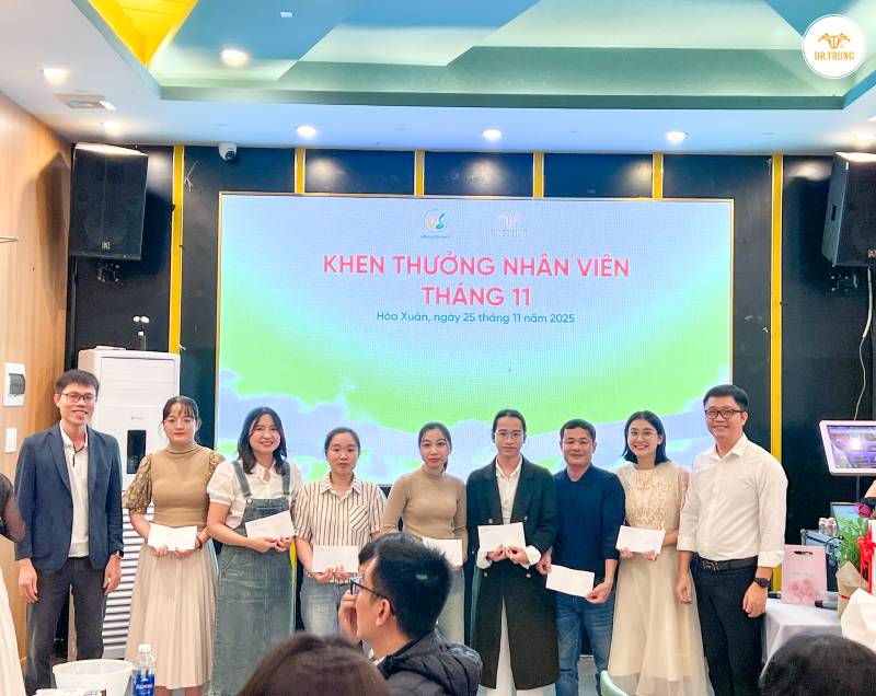 Vinh danh cán bộ công nhân viên xuất sắc tháng 11/2025