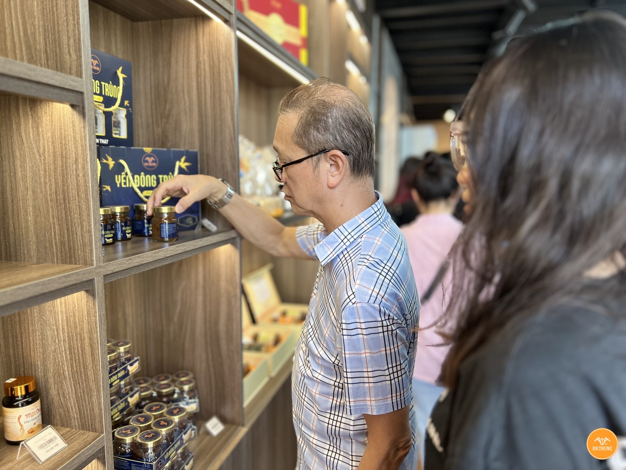 Công tác chuẩn bị quà Tết Đông Trùng Hạ Thảo Dr. Trung